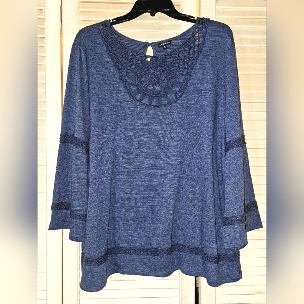 Hannah Tunic Top Size Medium